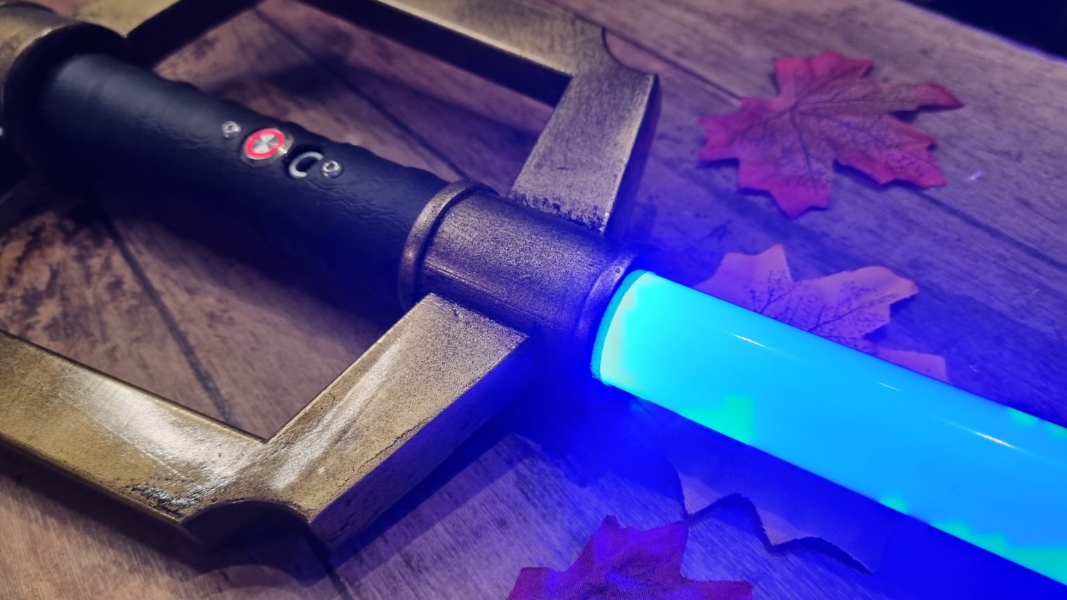 Keyblade Lightsaber Tethan Props